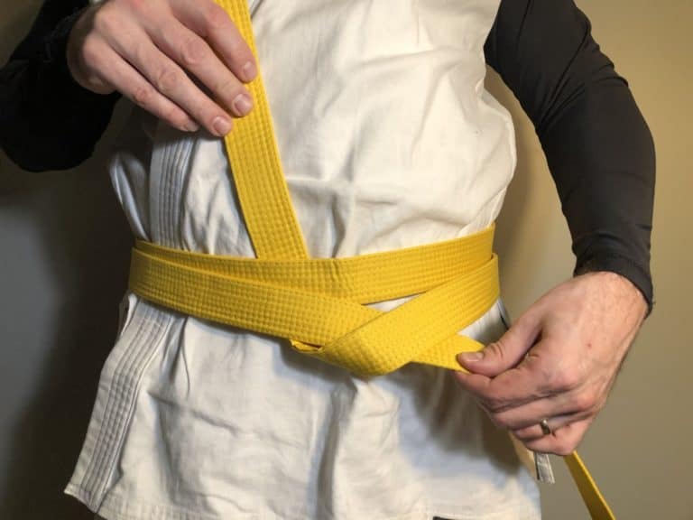 How to Tie a Karate Belt Tightly That Won’t Suffocate Pics and Video